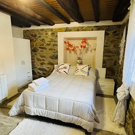 Casa La Roca Vega del Castillo